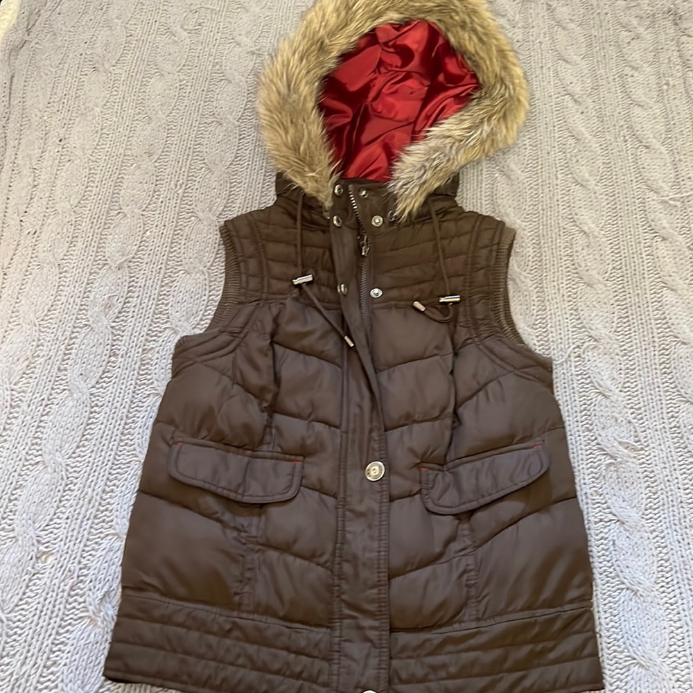 Mossimo Brown Vest with removable fur-trimmed hood